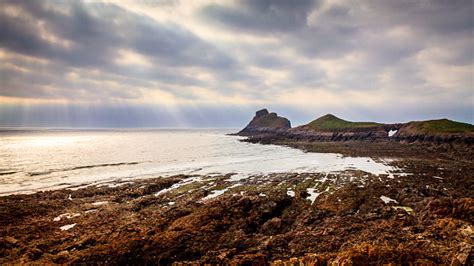 Worms Head Wales Stock Photo - Download Image Now - Beach, Cliff ...