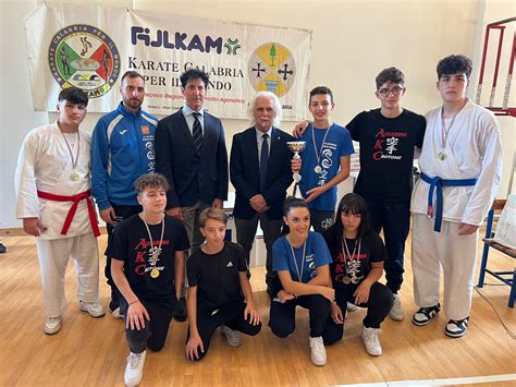 Accademia Karate Crotone Successi A Pianopoli Nelle Qualificazioni