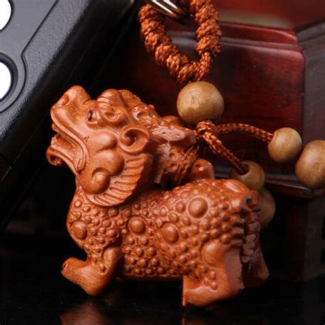 Wood 3D Carving Chinese Wealth Pixiu Pi Yao Dragon Statue Pendant Key