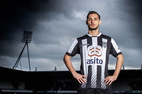 Heracles Almelo Versterkt Zich Met Ahmed Kutucu Sport In Twente