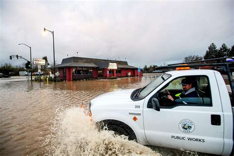 Interactive flood map of Russian River identifies river levels, road ...