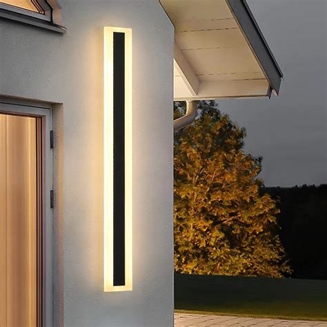 China Modern Waterproof Outdoor Long Strip LED Wall Lamp IP65 Wall