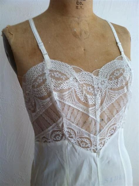 Ivory Lace Bodice And Hem Lady Love Gore Vintage White Full Slip