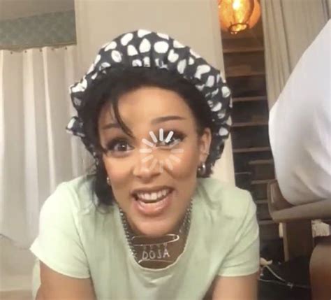 Pin By Mimi On Doja Cat Reaction Face Fav Celebs Celebrities Female