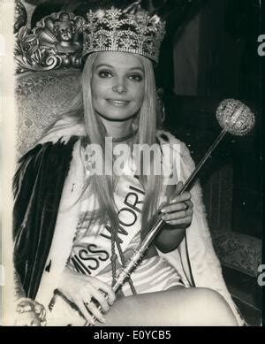 11 November 1969 Ankommen Miss World Teilnehmer In London Foto