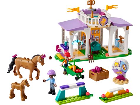 Horse Training 41746 | Friends | Buy online at the Official LEGO® Shop GB