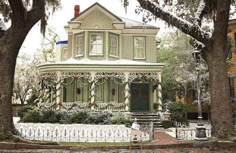 8 Cozy Christmas Towns In Georgia Hotelgift