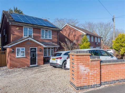 4 Bed Detached House For Sale In St Christophers Road Farnborough Gu14