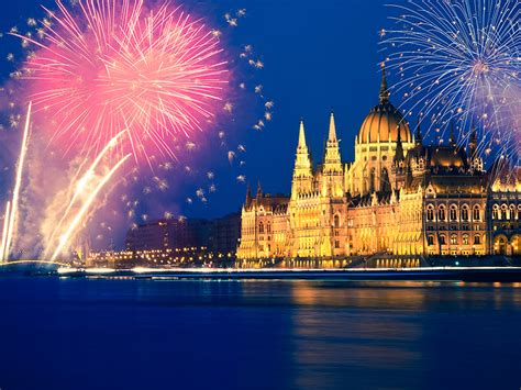 Toureast Tour Budapest Fireworks On The Danube