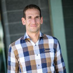Hire Ramy Nassar: Innovation Expert & Motivational Speaker
