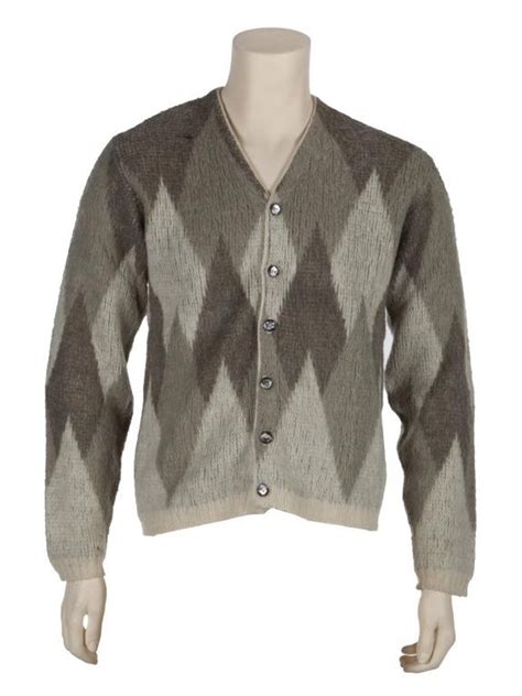 Kurt Cobain S Final Photo Shoot Cardigan To Auction At Julien S