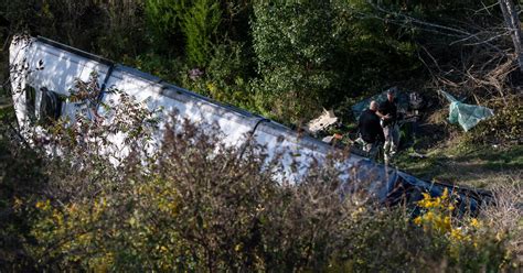 2 Dead And Dozens Injured As Bus Carrying High School Students Crashes