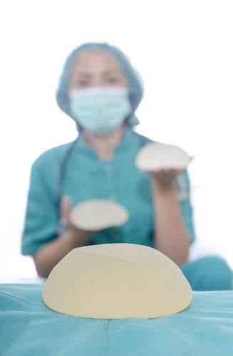 Steps to Take for Successful Breast Implant Recovery