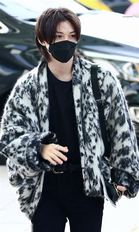 Stray Kids’ Felix Turns The Airport Into His Personal Runway In Viral Photos - Koreaboo