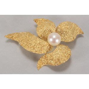 18ct Gold Pearl Foliate Brooch Pendant Brooches Jewellery