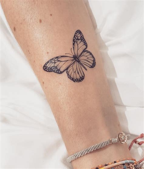 Simple Monarch Butterfly Tattoo Black And White - Merryheyn