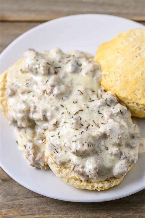 Easy Biscuits and Gravy - Zona's Lazy Recipes