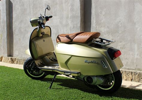 Royal Alloy GP300 Classic scooter