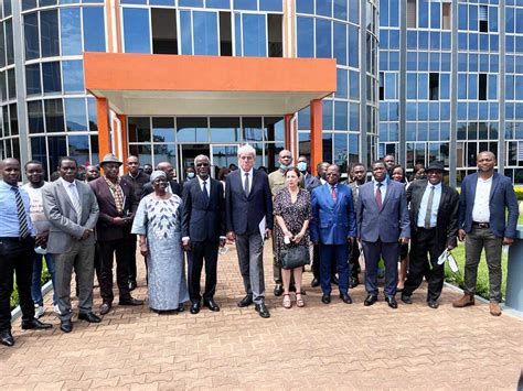 Visite De Lambassadeur De France En Rdc A Lunh Unh