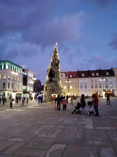 Bydgoszcz Stary Rynek W Wi Tecznej Szacie Garnek Pl