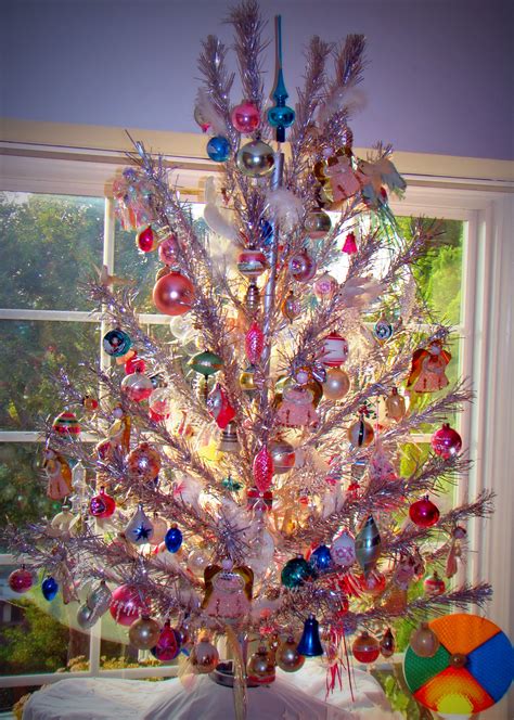 Revolving Color Wheel Christmas Tree From The 50 S Colorful Christmas