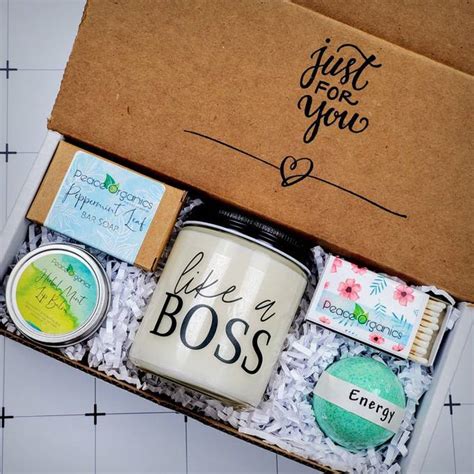 47 Appropriate Gifts for Your Boss That They'll Actually Like - Dodo Burd