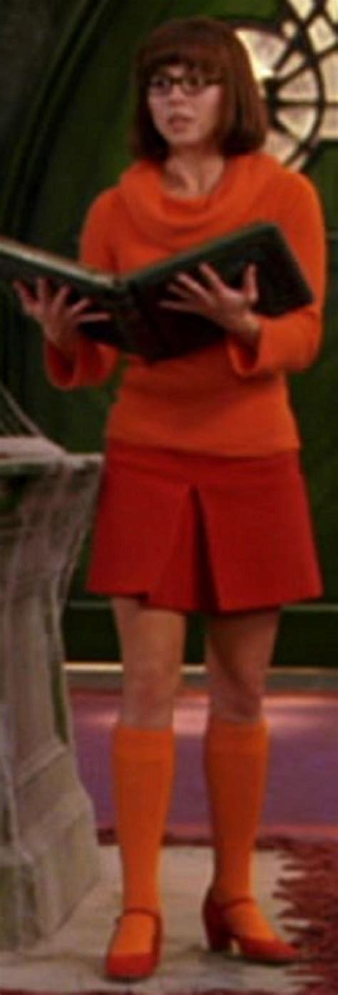 Linda Cardellini As The Beautiful And Sexy Velma 7 By Dragonmatt600 On Deviantart