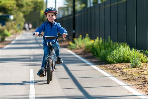 Advertisement: Be active but stay safe! | Montreal Gazette
