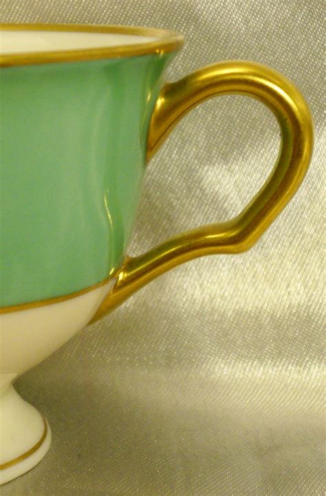 Demitasse Cups & saucers: Cup Handle Shapes & Styles