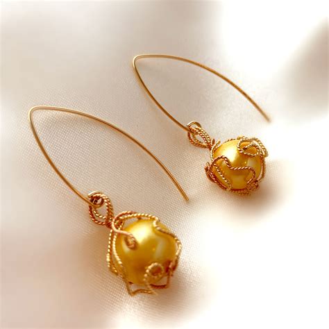 Elegant Golden Touch Earrings Zohar Edelshtein Jewellery