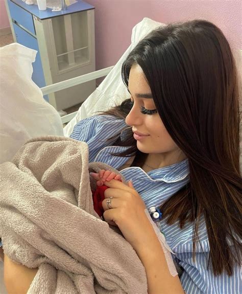 Sofia Crisafulli E Thiago Foto Di Donne Incinte Idee Foto Instagram