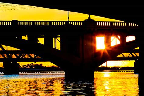 Phoenix Az Skyline Silhouettes Stock Photos Pictures And Royalty Free