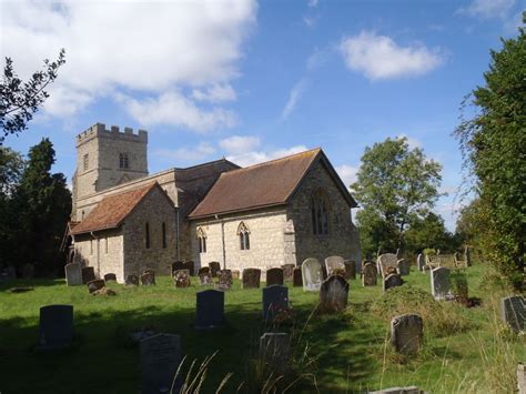 St Mary the Virgin Churchyard på East Claydon Buckinghamshire Find