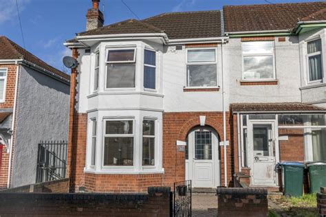 3 Bed End Terrace House For Sale In The Martyrs Cheylesmore Coventry