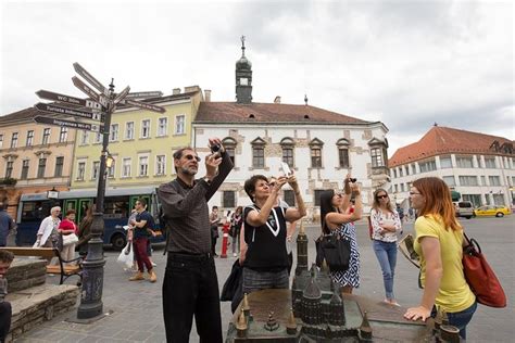 Budapest Castle District Walking Tour With Fisherman S Bastion