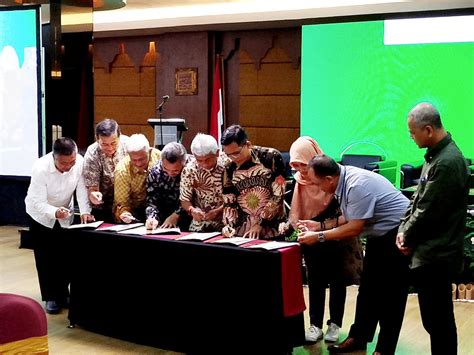 Pt Pbk Penandatanganan Loi Optimalisasi Aset Bpkad Pemprov Jatim Pt