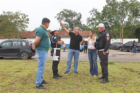 B Zios Ter Posto Do Comando De Policiamento Rodovi Rio No Trevo De