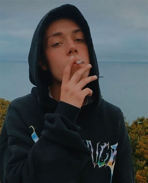 Ethan Cutkosky Carl Gallagher Carl Shameless Shameless Scenes