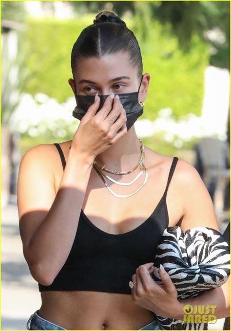 Hailey Bieber Shows Off Midriff During Dinner And Lunch Out With Justin Bieber Photo 1299554