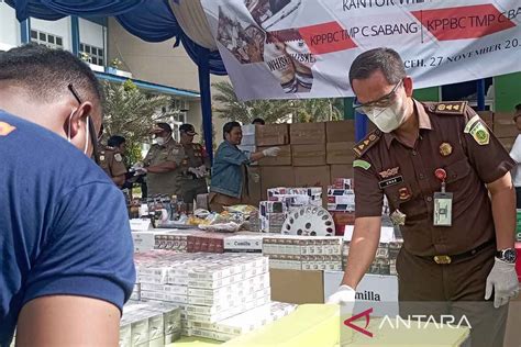 Bea Cukai Sita 2 6 Juta Batang Rokok Ilegal Di Aceh ANTARA News Aceh