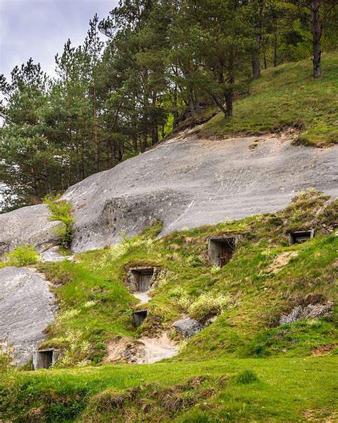 Hobbit House Ideas: 17 Shire-Inspired Hobbit Homes Worthy of Bag End