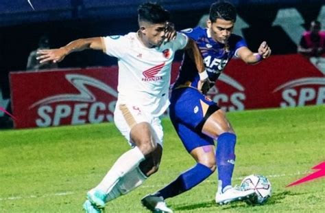 Diwarnai Kartu Merah Laga Persik Vs Psm Berakhir Seri