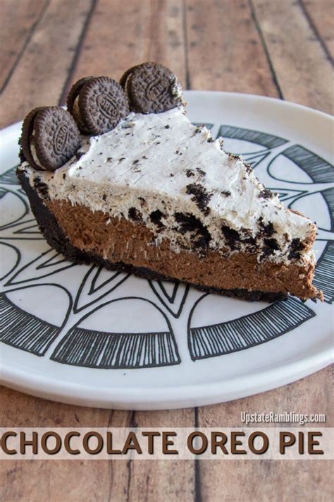 Chocolate Mousse Oreo Pie