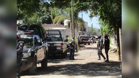 Michoacán Zona De Guerra Balacera Entre Policías Y Sicarios Deja Dos