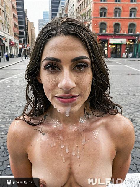 Milf Photorealistic Front Bedroom Freckles Muscular Shirtlift Brazilian