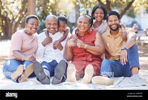 Grand Portrait De Famille Personnes Noires Et Enfants Grands Parents