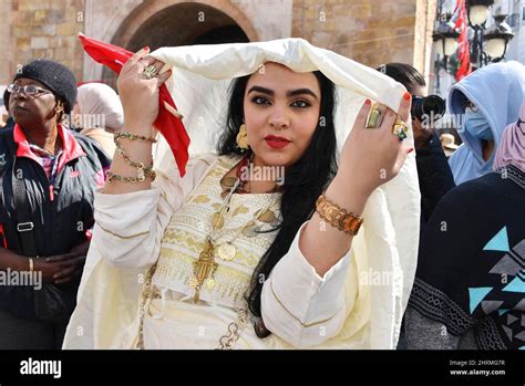 Traditional Tunisian Clothes Clothing Hi Res Stock Photography And