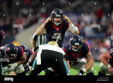 Houston Texas Usa 28th Dec 2014 Houston Texans Quarterback Case Keenum 7 Calls Out A Play