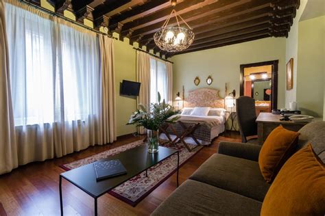 Hotel Palacio De Mariana Pineda Granada Spain Season Deals