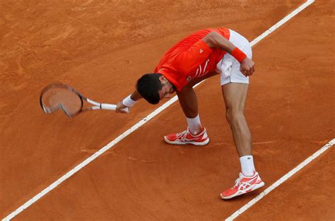 Djokovic enloquecido destroza su raqueta Excélsior